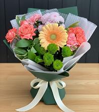 Букет цветов из:  Гвоздики, Розы, Герберы и Хризантемы в Новочернореченский