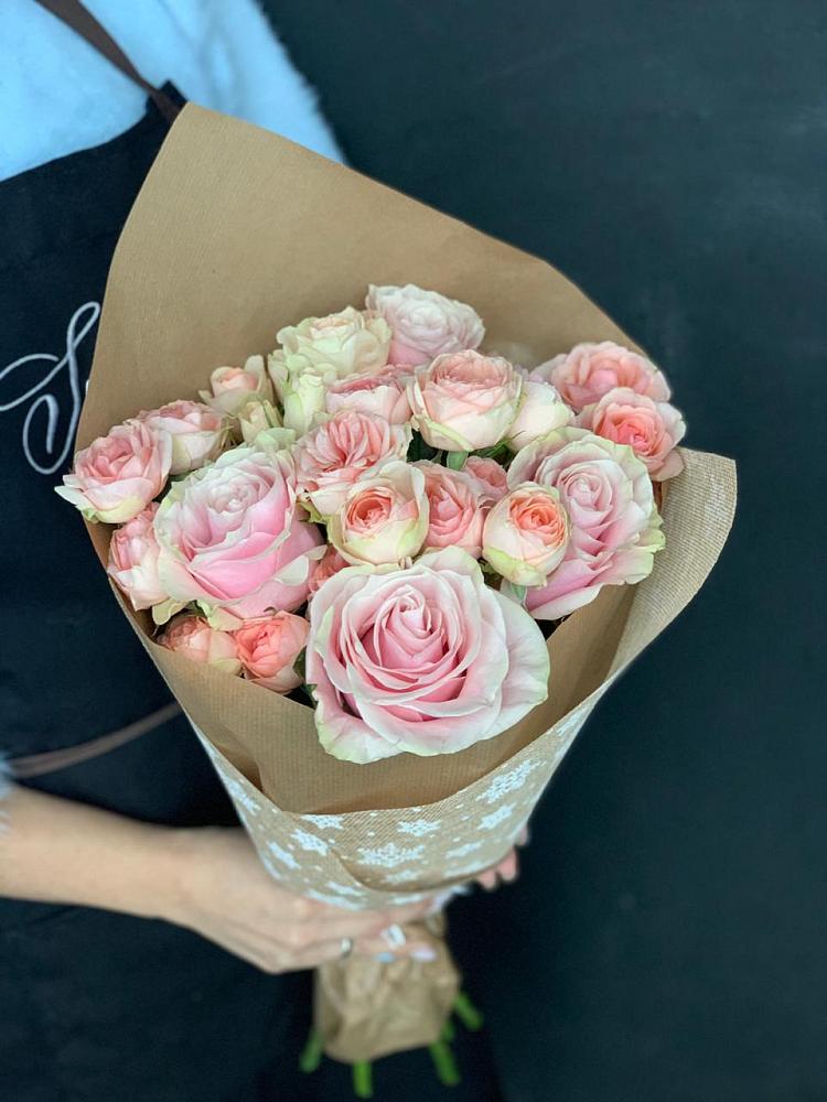 Букет цветов из: Хризантемы и Розы в Новочернореченский