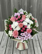 Букет цветов из:  Альстромерии, Гвоздики, Розы и Хризантемы в Новочернореченский