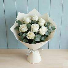 Букет Белые розы в Эвкалипте в Новочернореченский