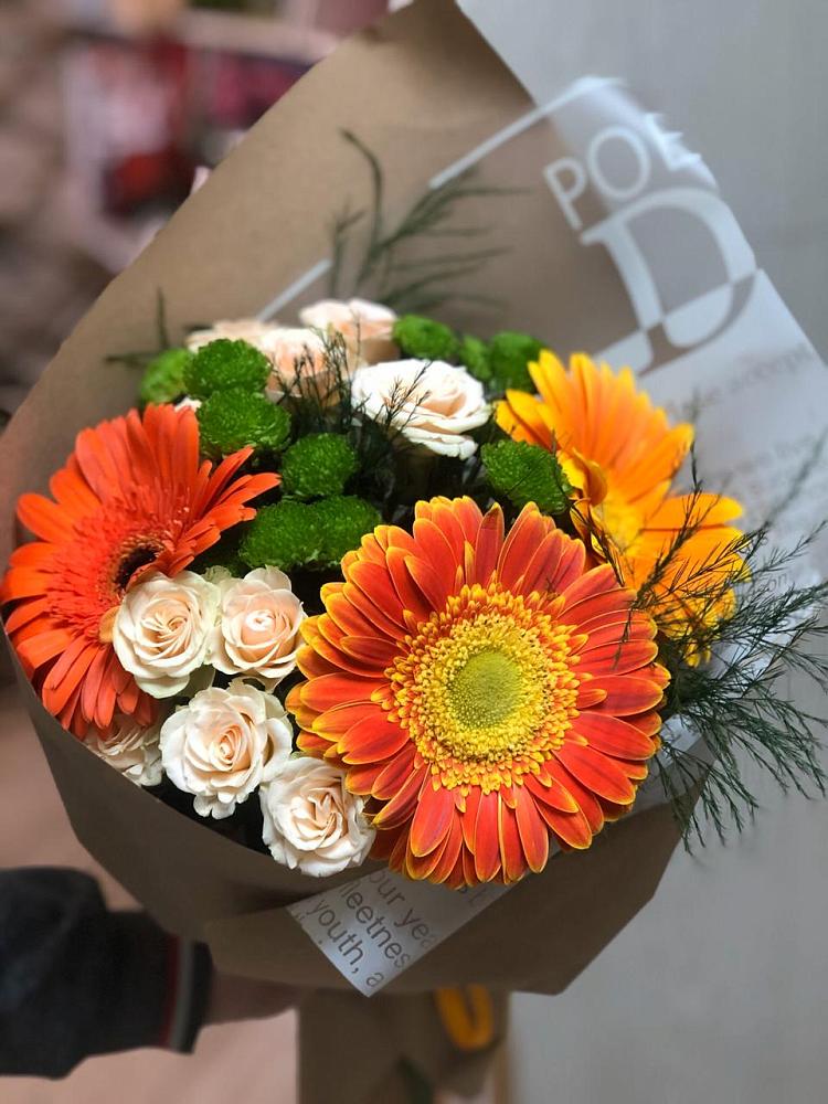 Букет цветов из: Герберы, Хризантемы и Розы в Новочернореченский